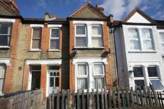 2 bedroom Flat for s...